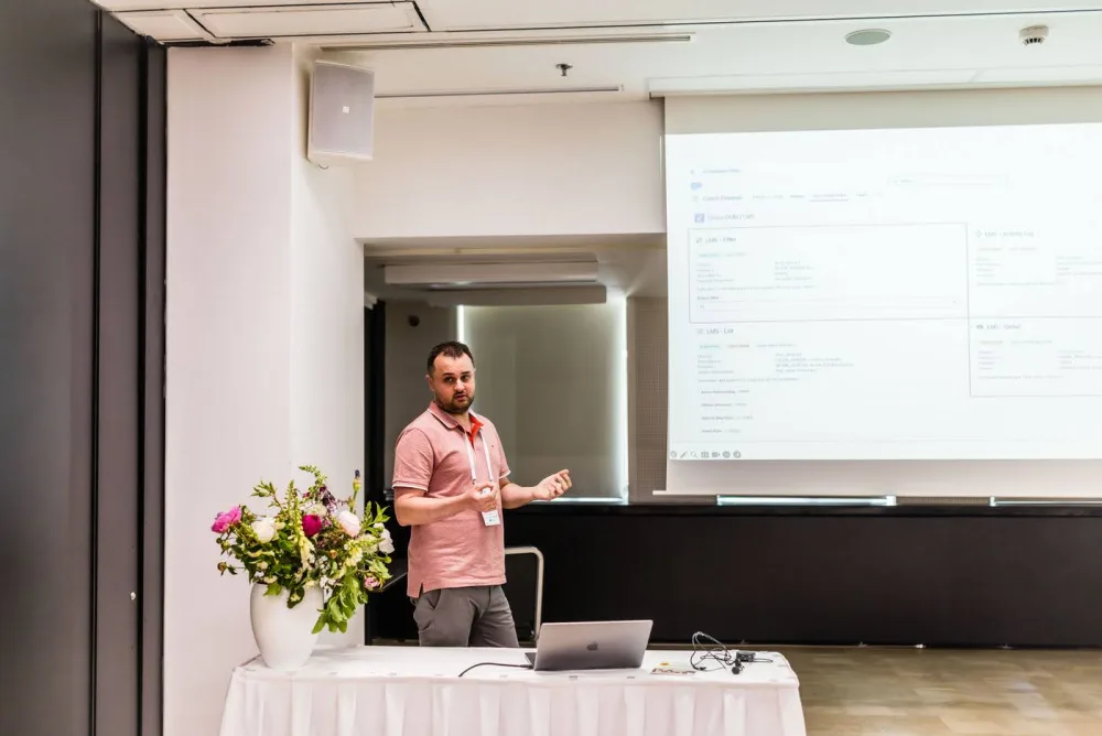 Presenting my LWC architecture session at Czech Dreamin